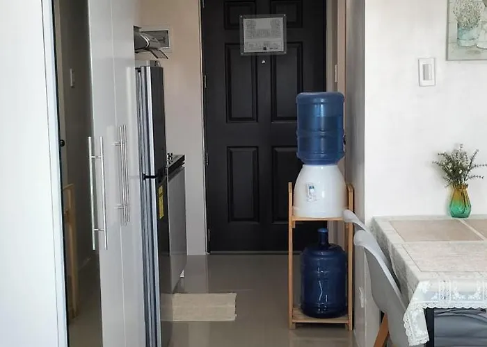 3 Spacious 24sqm With Pool Near Sm & Ayala Aparthotel *