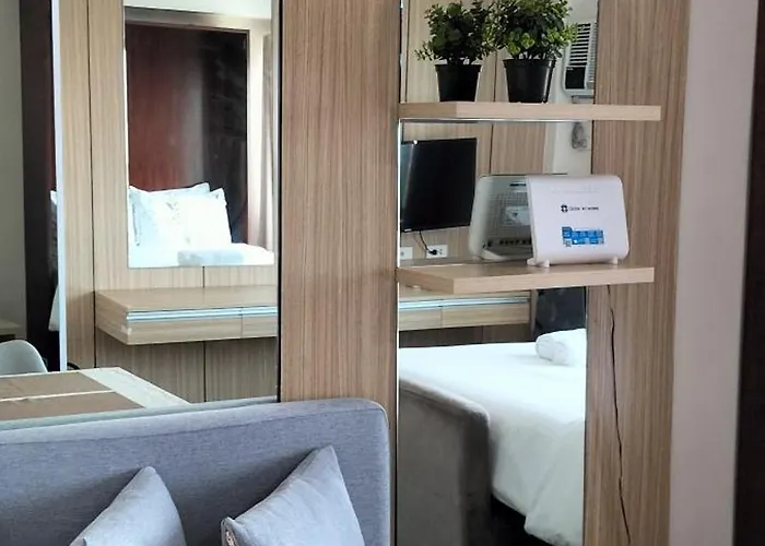 3 Spacious 24sqm With Pool Near Sm & Ayala *
