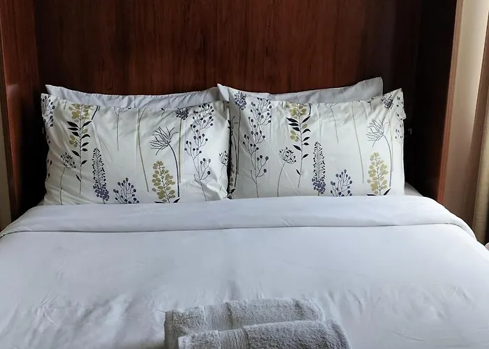 Aparthotel 3 Spacious 24sqm With Pool Near Sm & Ayala *